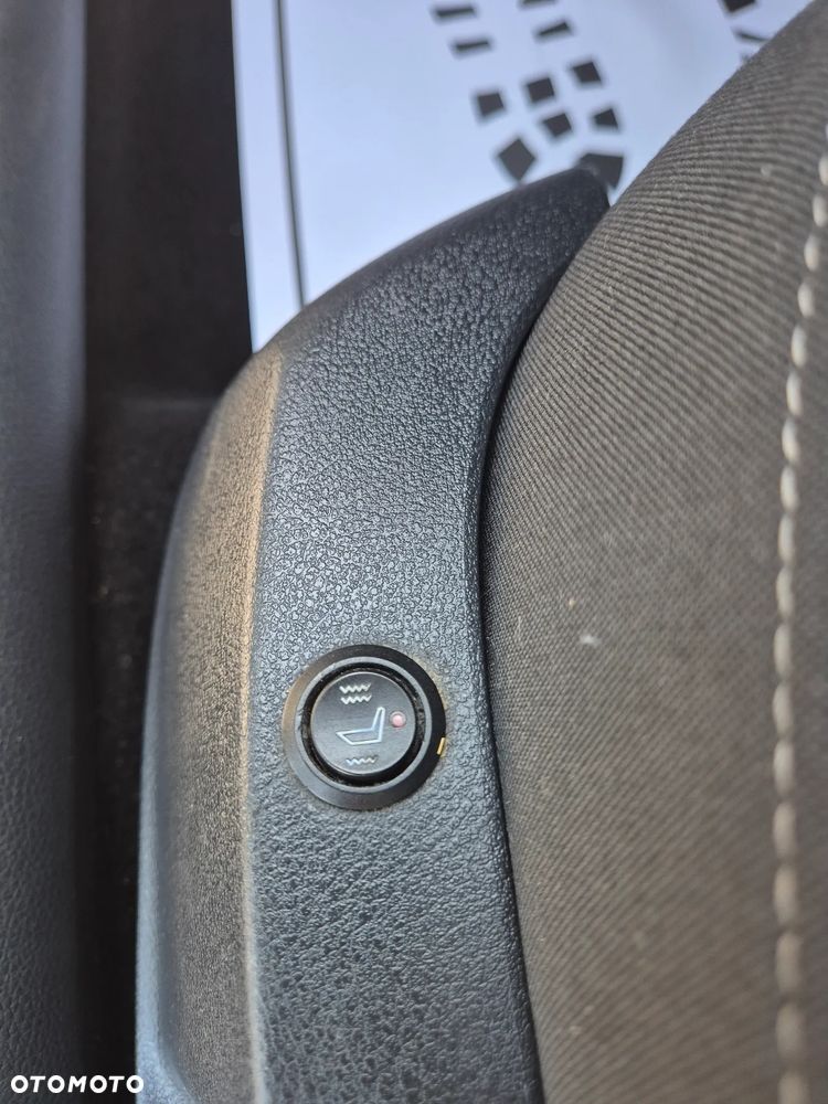 Volkswagen Golf - 28