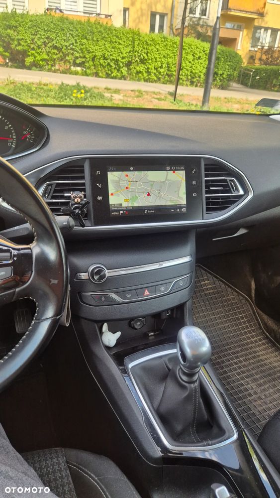 Peugeot 308 1.2 PureTech Active S&S - 4