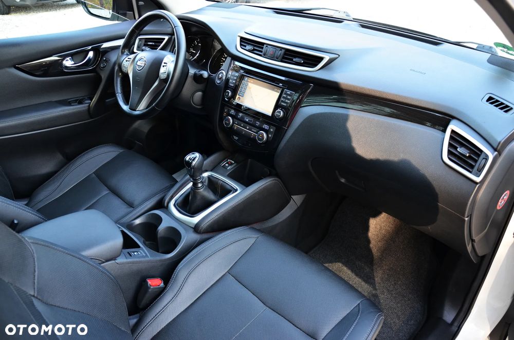 Nissan Qashqai 1.6 DCi 4x4 Tekna - 35