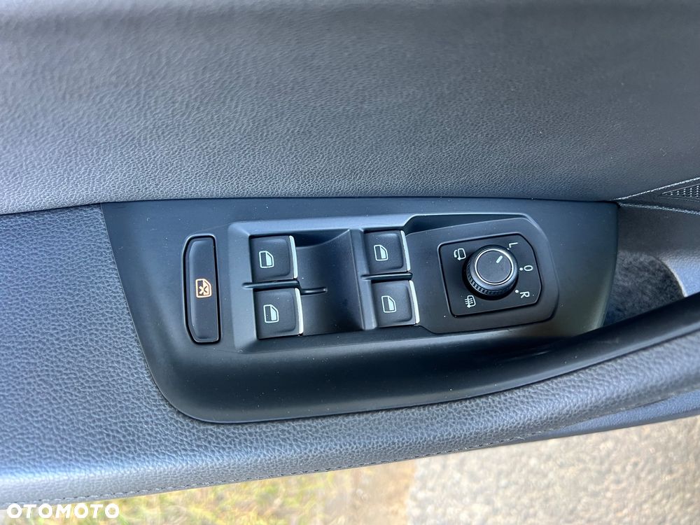 Volkswagen Passat 2.0 TDI (BlueMotion Technology) Highline - 26