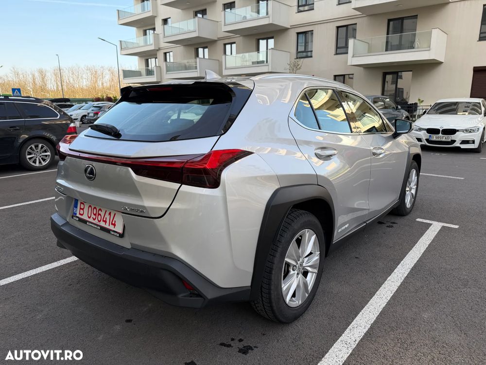 Lexus UX 250h E-FOUR Business - 7