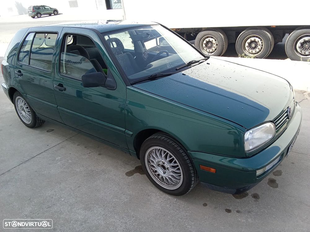 VW Golf - 1