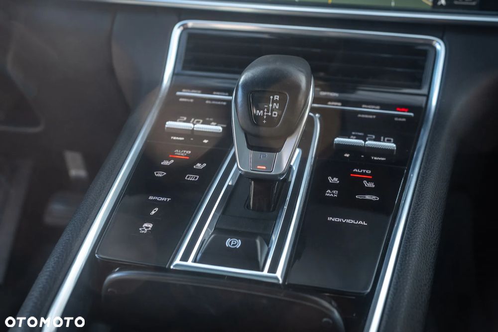 Porsche Panamera 4 - 13