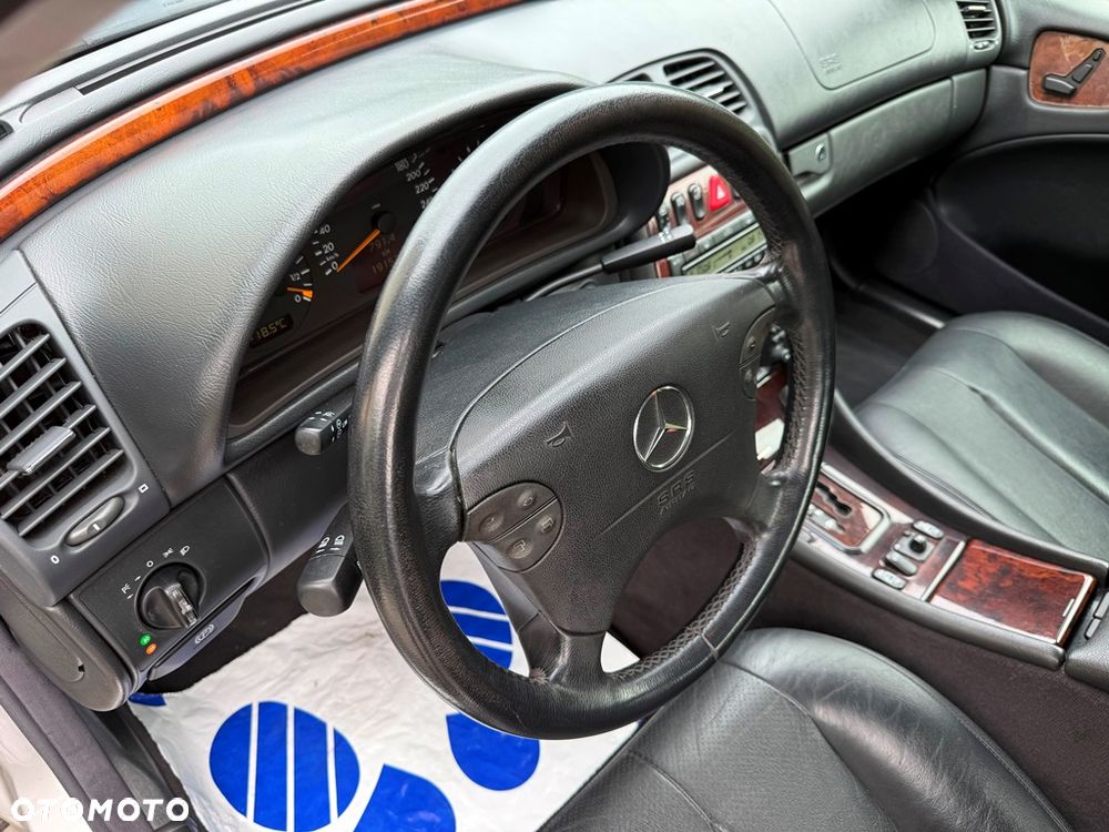Mercedes-Benz CLK 320 - 22