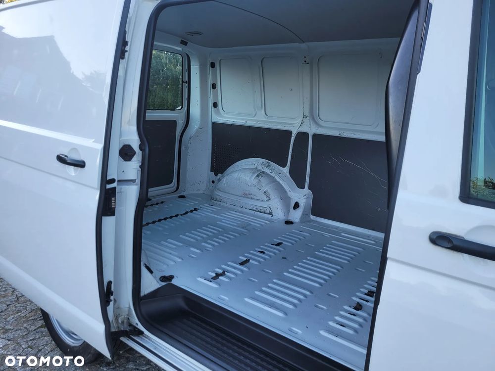 Volkswagen Transporter T6.1 - 24
