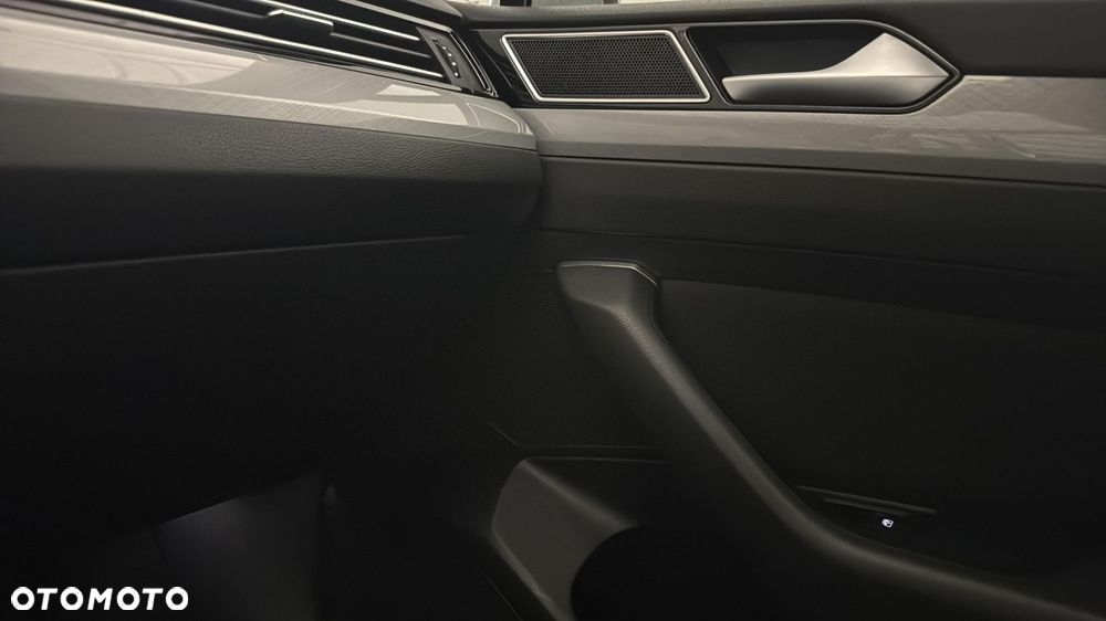 Volkswagen Passat 2.0 TDI EVO Business DSG - 30