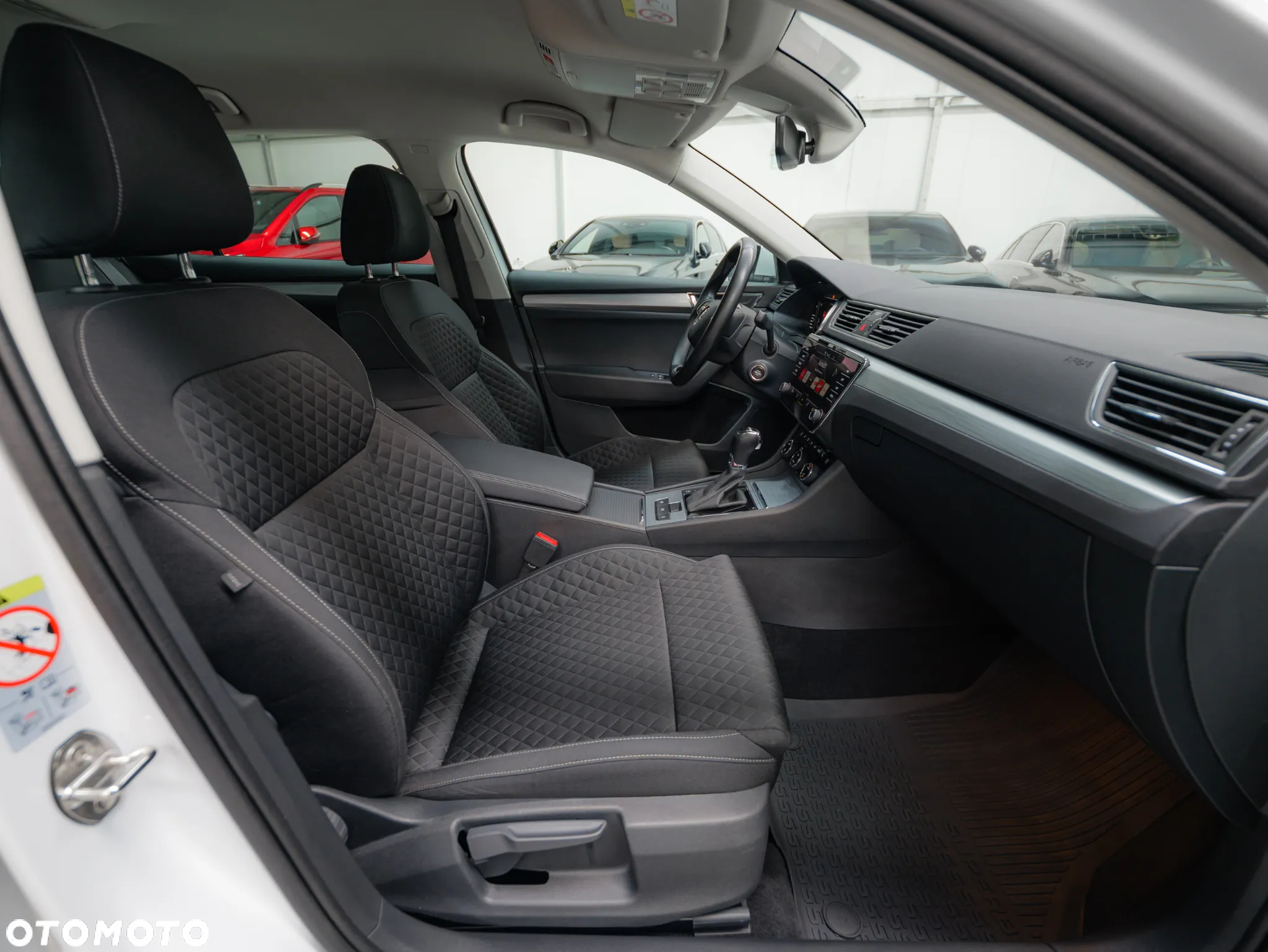 Skoda Superb 2.0 TDI SCR Ambition DSG - 23