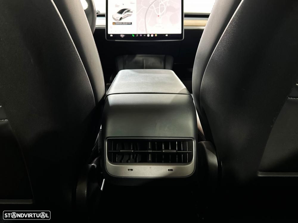 Tesla Model 3 Performance Dual Motor AWD - 28