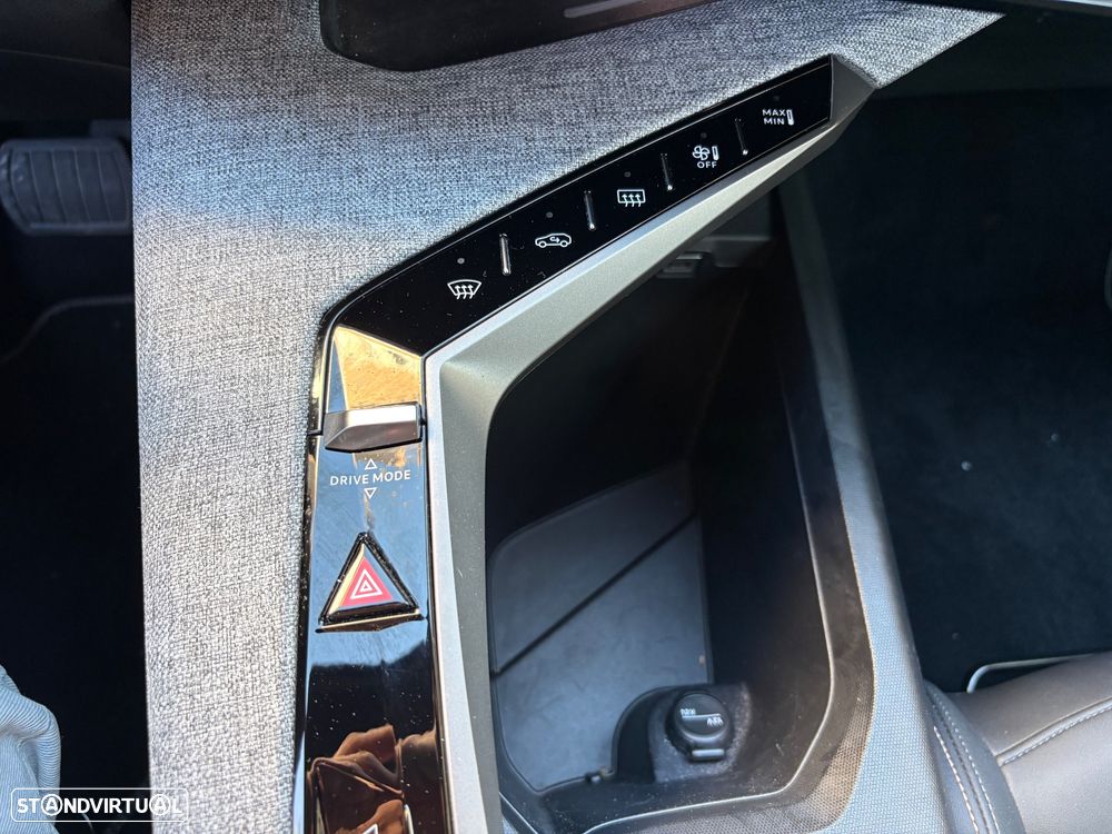 Peugeot 5008 1.2 Hybrid Allure e-DCS6 - 17
