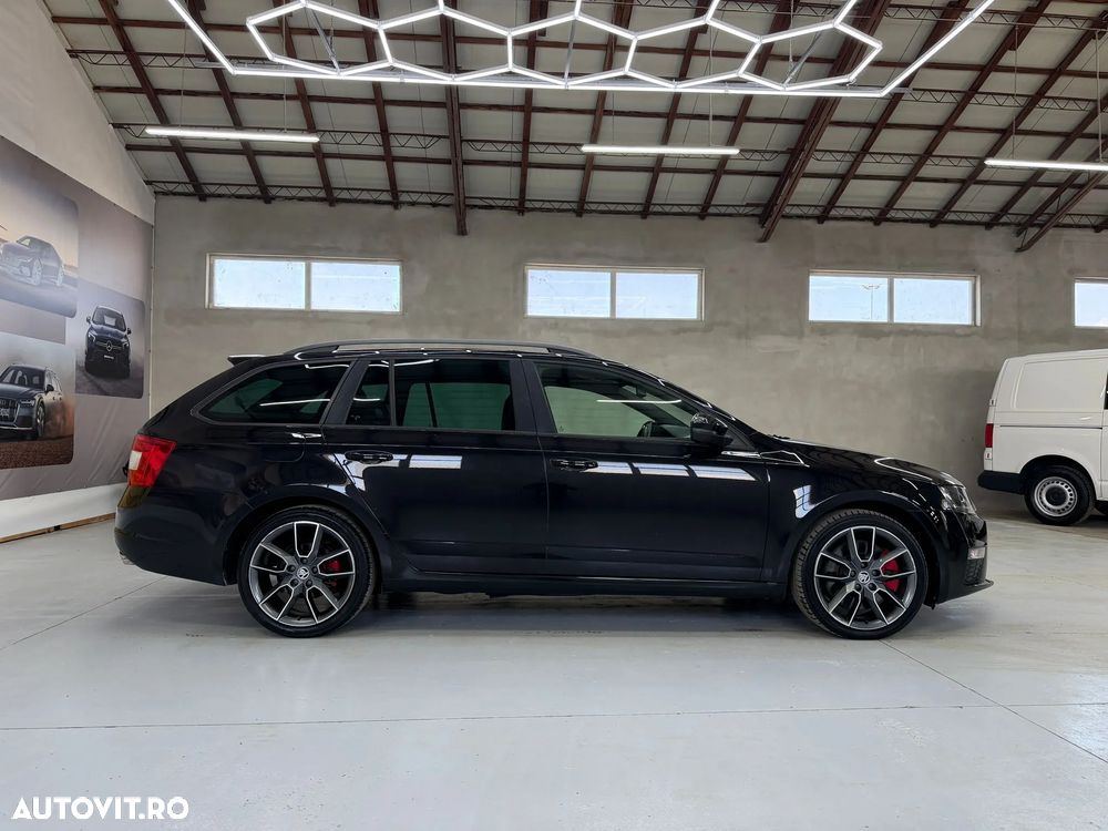 Skoda Octavia 2.0 TDI DSG RS - 6