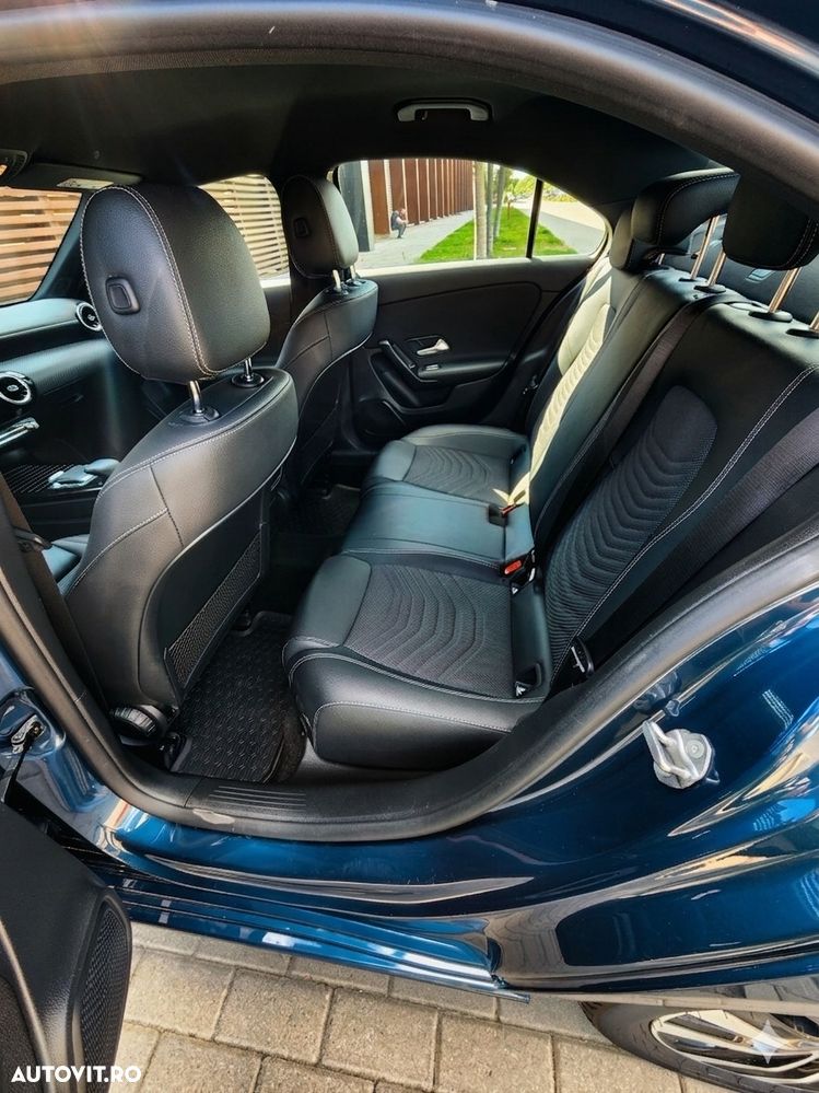 Mercedes-Benz A 180 d Sedan 8G-DCT - 9
