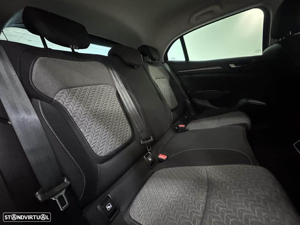 Renault Mégane 1.5 Blue dCi Limited - 11