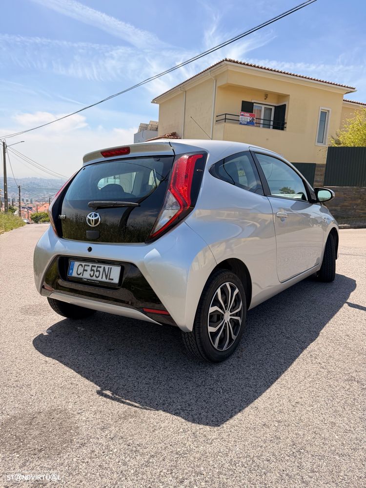 Toyota Aygo 1.0 X-Play Plus+X-Touch+TSS - 6