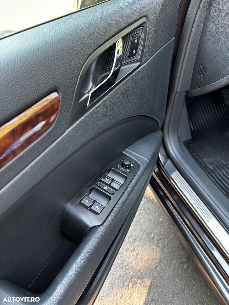 Skoda Superb Combi 2.0 TDI Elegance DSG - 13