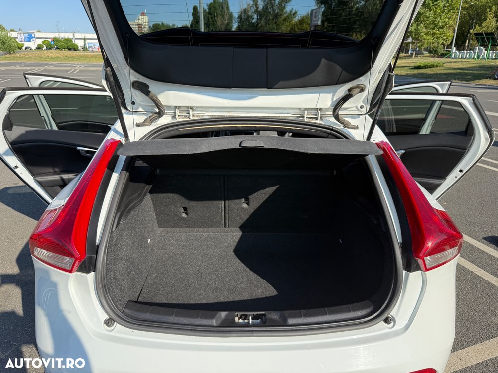 Volvo V40 D4 RDesign - 24