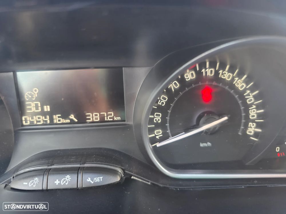 Peugeot 208 82 VTI Style - 6