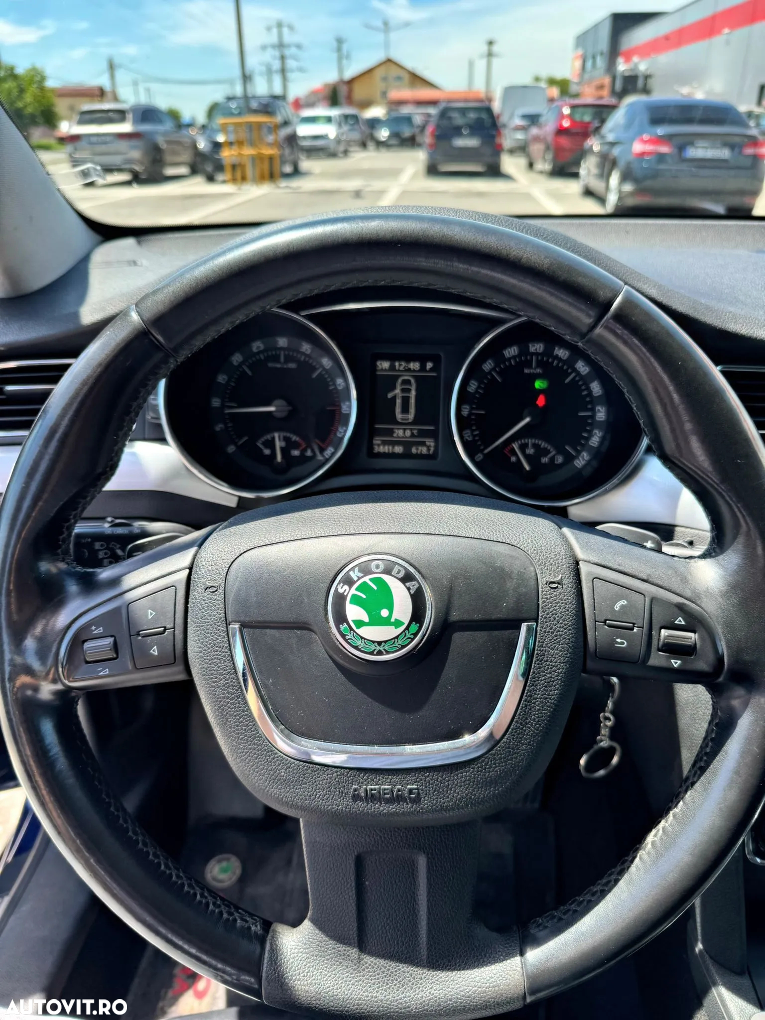 Skoda Superb 2.0 TDI Elegance DSG - 5