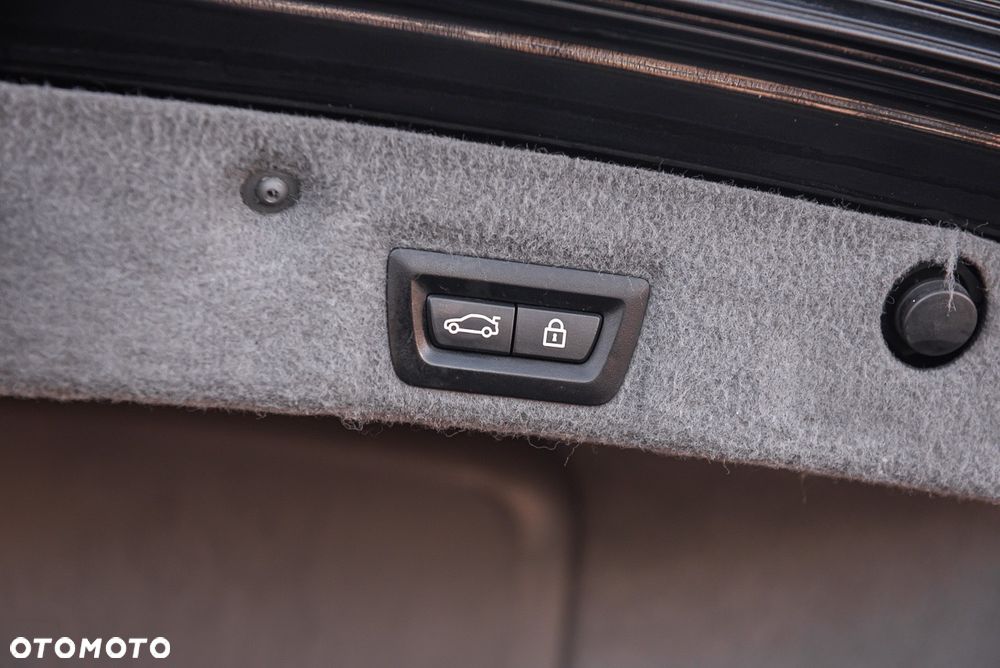 BMW Seria 7 740d xDrive - 17