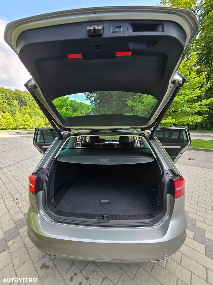Volkswagen Passat 2.0 TDI Highline - 31
