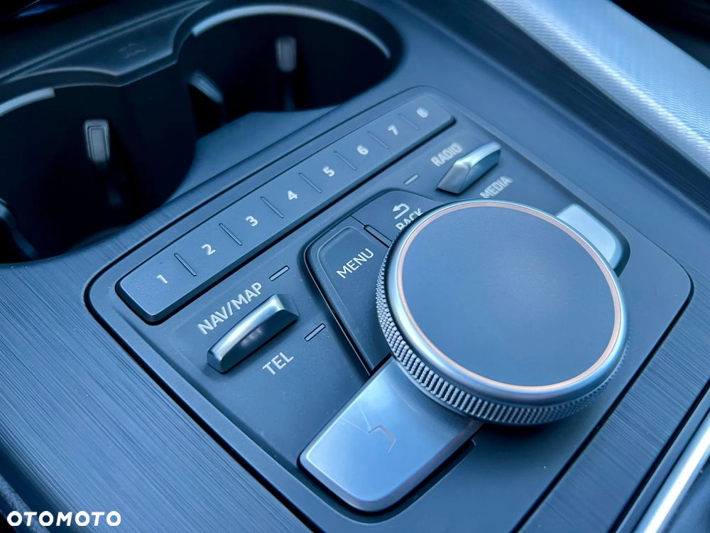 Audi A4 Limousine 35 TFSI S tronic - 21