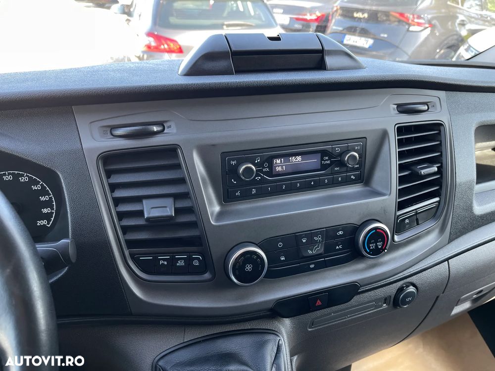 Ford Transit Custom - 11
