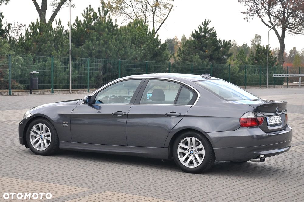 BMW Seria 3 325i - 20