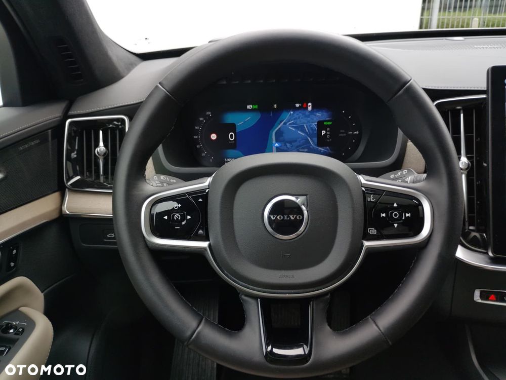 Volvo XC 90 - 25