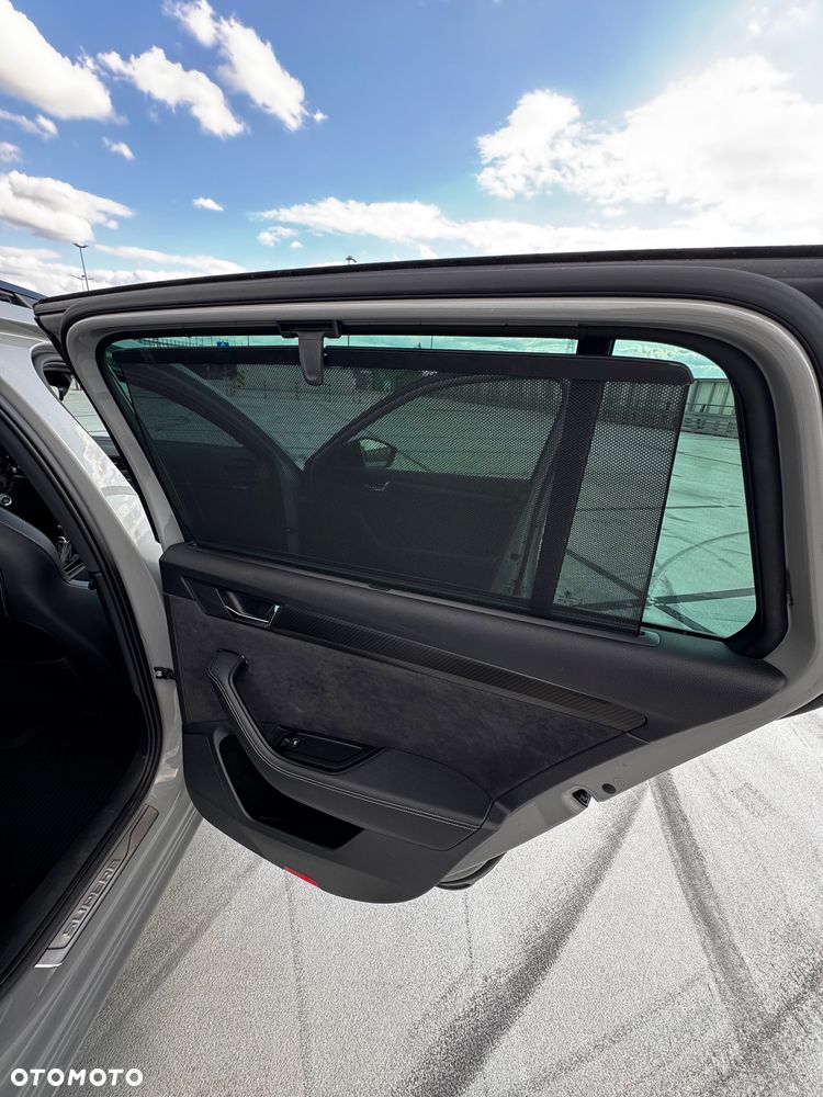 Skoda Superb 2.0 TSI 4x4 Sportline DSG - 19