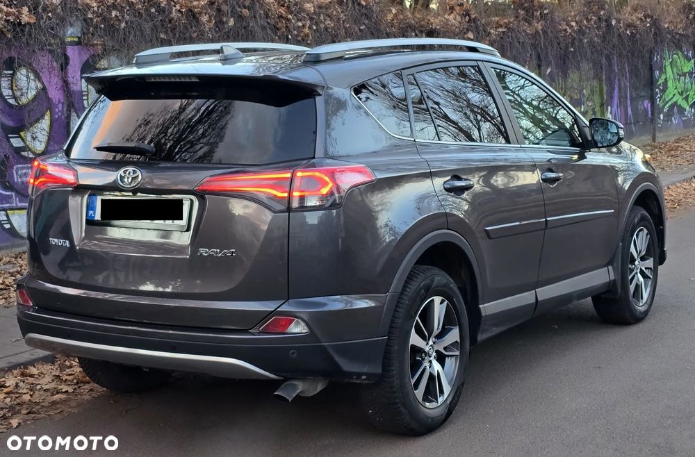 Toyota RAV4 - 2