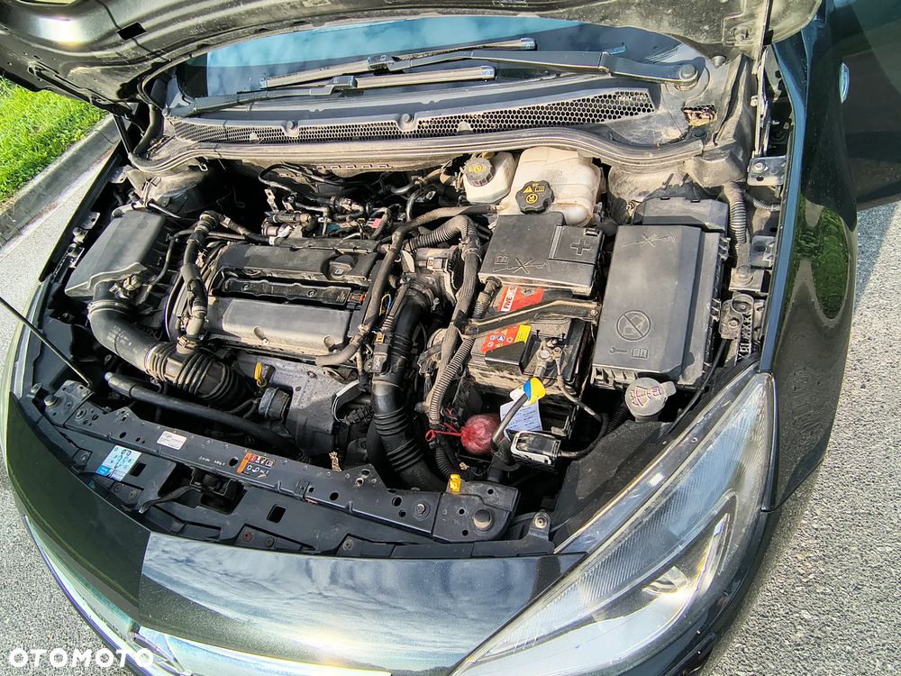 Opel Astra 1.6 T Cosmo - 17
