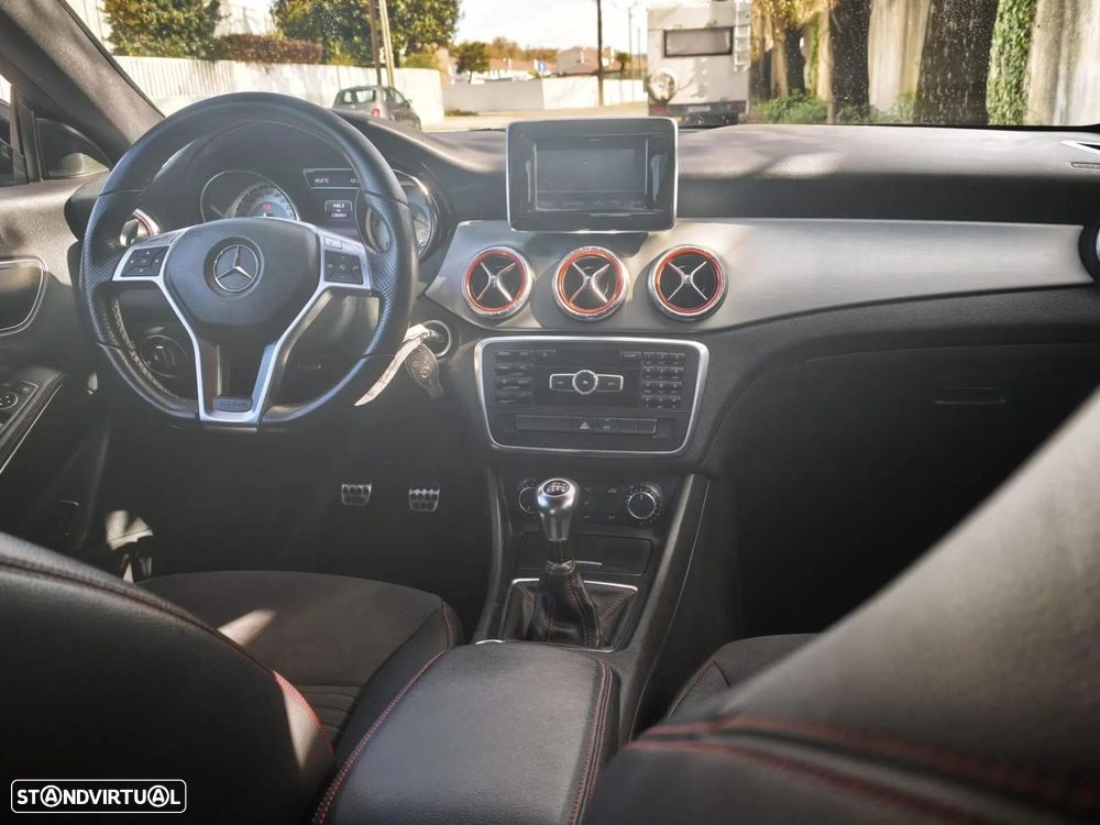 Mercedes-Benz CLA 200 - 9