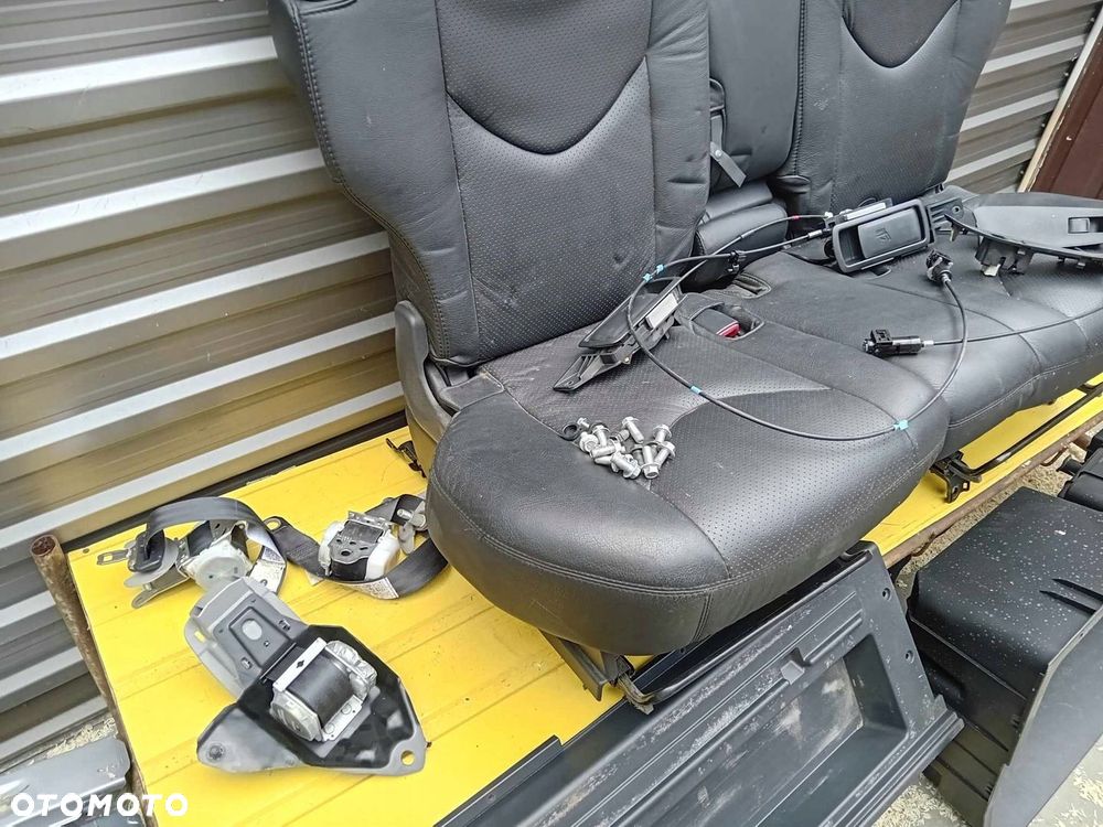 TOYOTA RAV4 III FOTELE SIEDZENIA PRZEKŁADKA VAN SKÓRA - 9