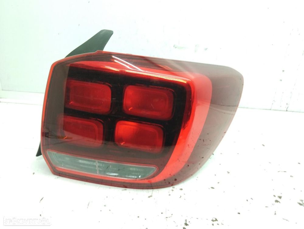 FAROLIM TRASEIRO DIREITO DACIA LOGAN II - 1