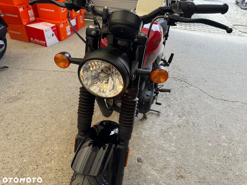 Royal Enfield HNTR - 3