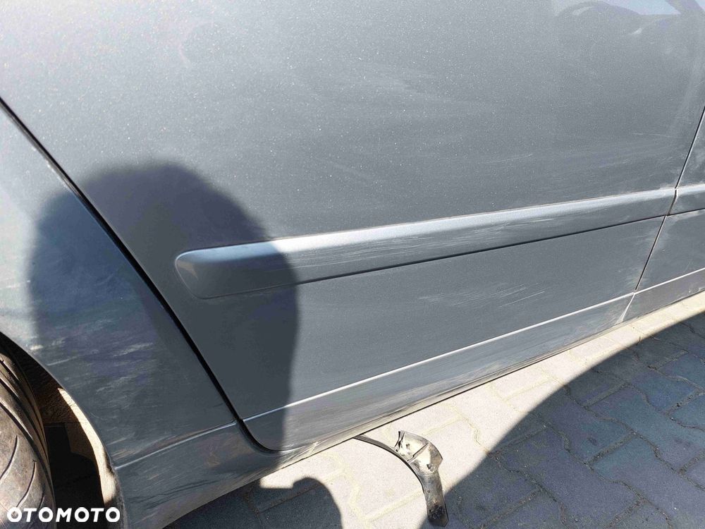 DRZWI KOMPLETNE PRAWY TYŁ AUDI A4 B7 KOMBI LY7G - 4