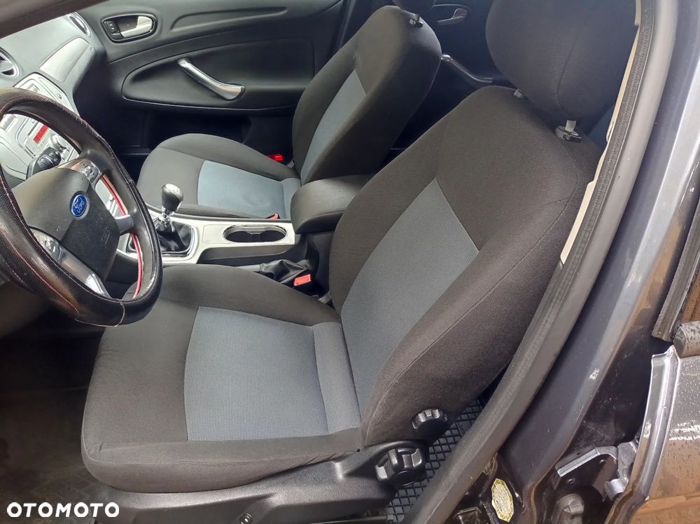 Ford Mondeo 1.8 TDCi Ghia X - 11