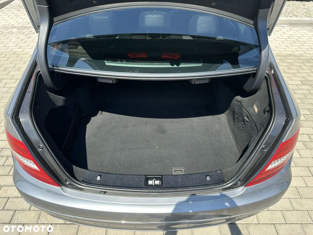 Mercedes-Benz Klasa C 180 BlueEFFICIENCY Avantgarde - 26
