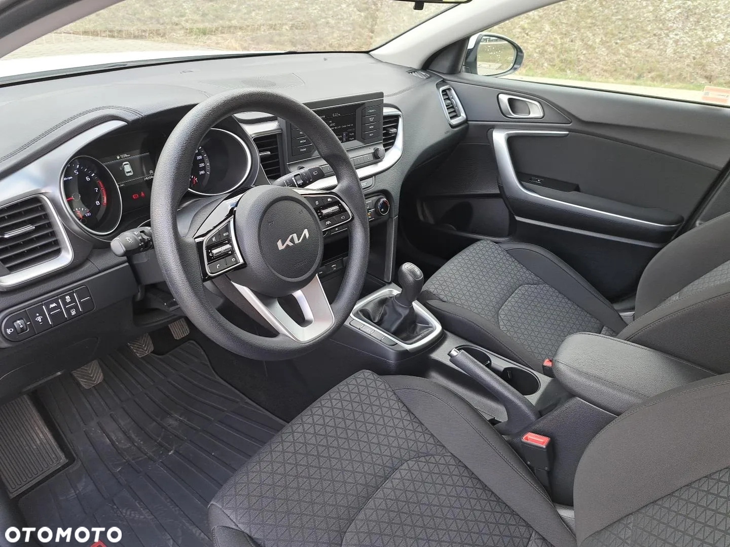 Kia Ceed 1.5 T-GDI S - 10