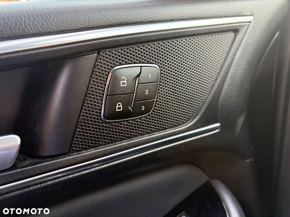 Ford S-Max 2.0 EcoBlue ST-Line - 28