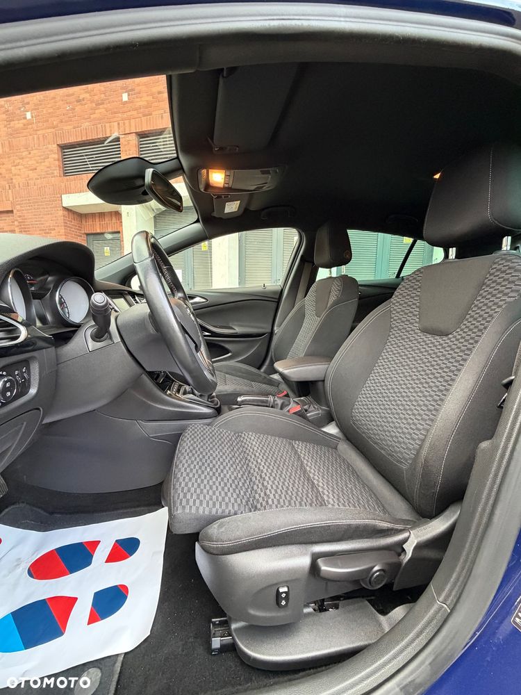 Opel Astra 1.6 T Enjoy S&S - 33