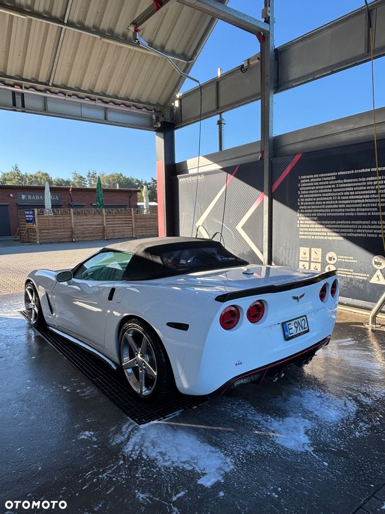 Chevrolet Corvette - 5