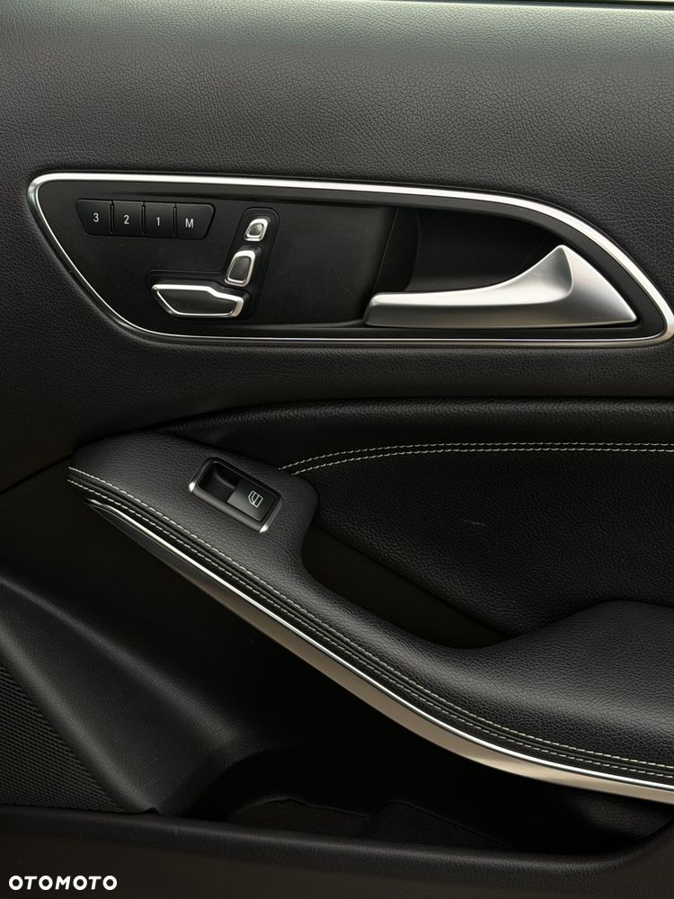 Mercedes-Benz GLA 250 4-Matic - 8