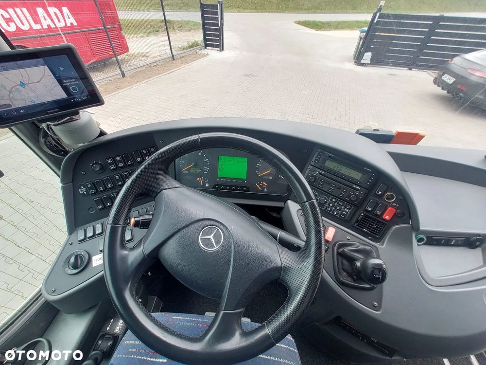 Mercedes-Benz Tourismo RHD 17 - 16