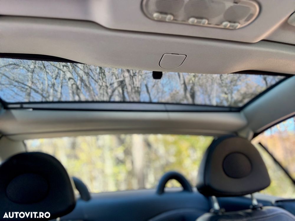 Nissan Micra 1.6 C+C Tekna + - 17