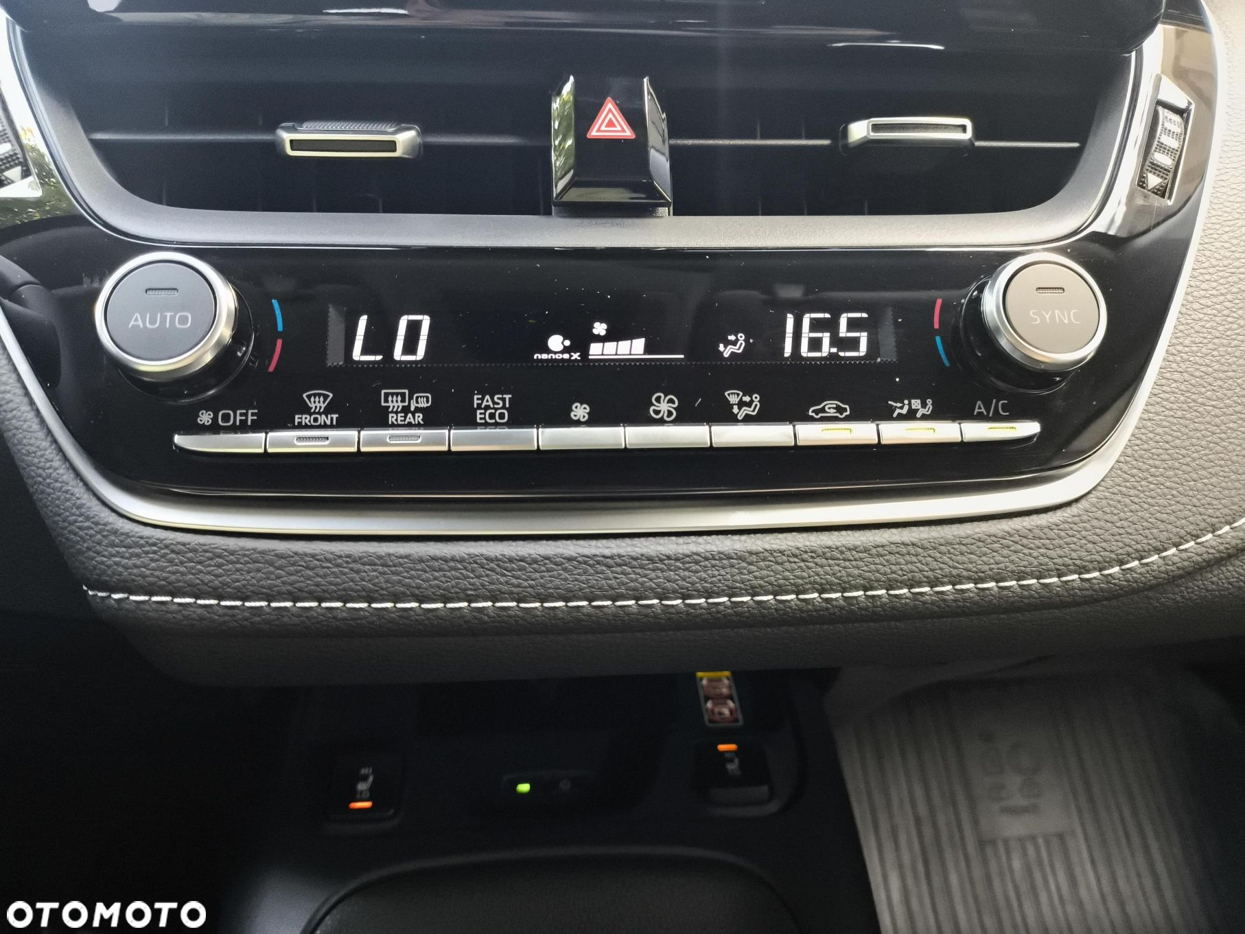 Toyota Corolla 1.8 Hybrid Style - 18