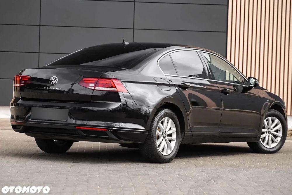 Volkswagen Passat - 15