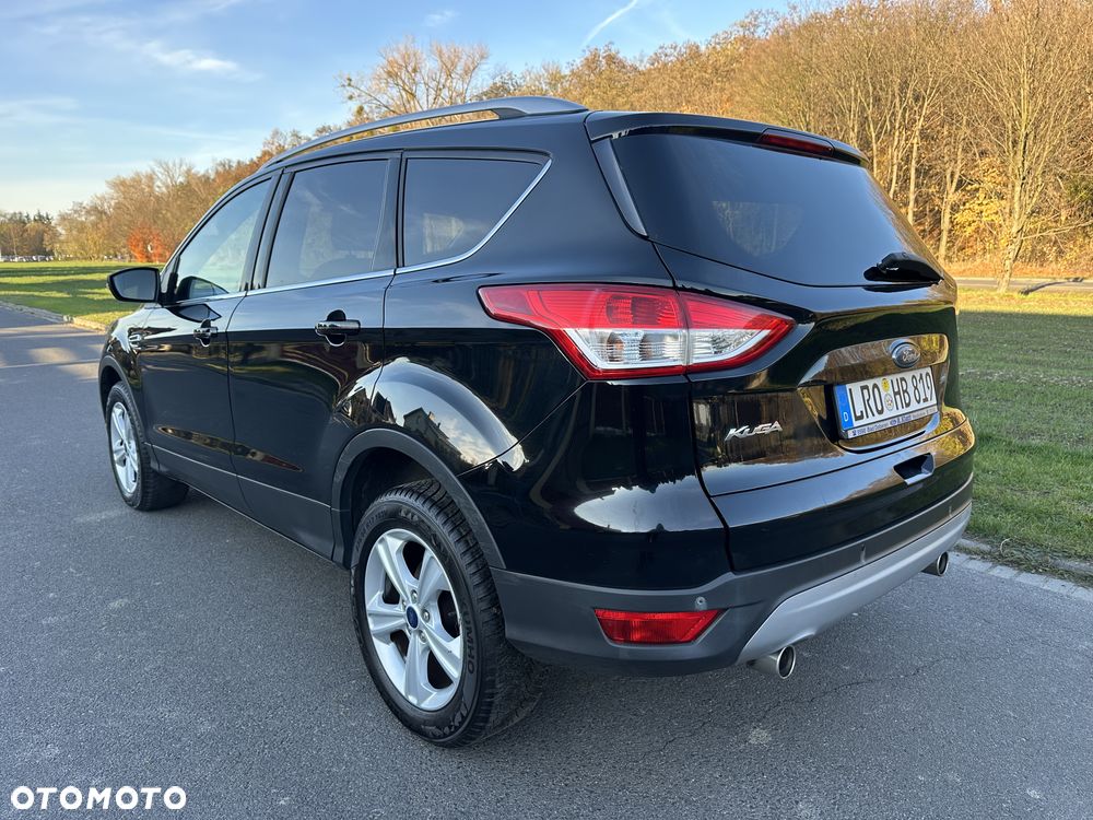 Ford Kuga 2.0 TDCi 2x4 Titanium - 2