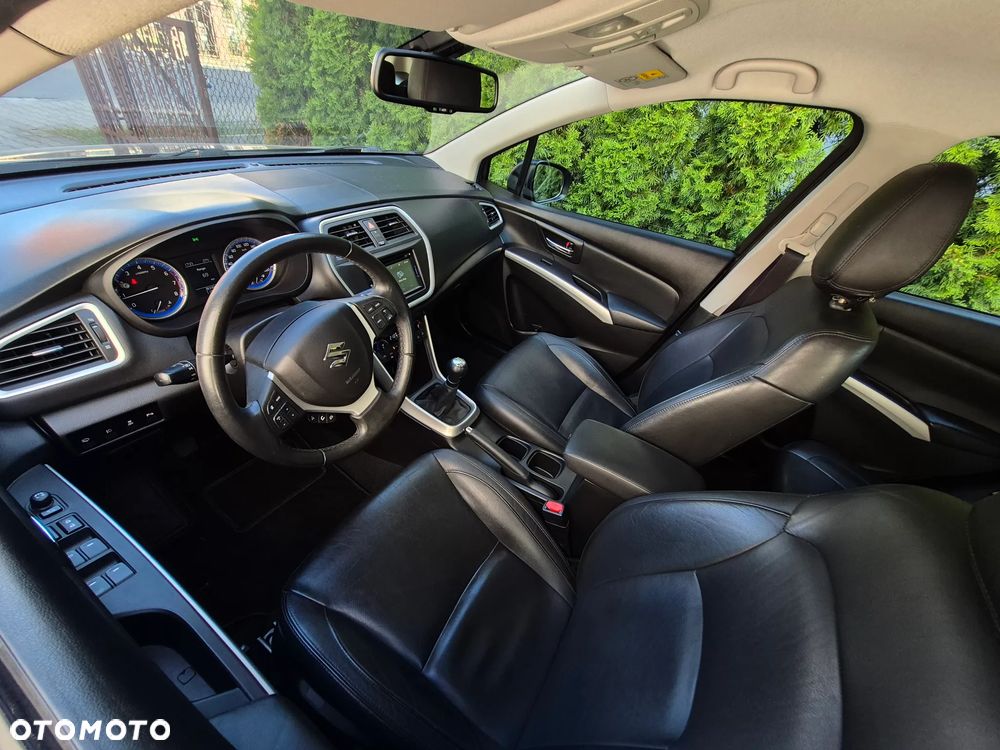 Suzuki SX4 S-Cross 1.6 Elegance - 23