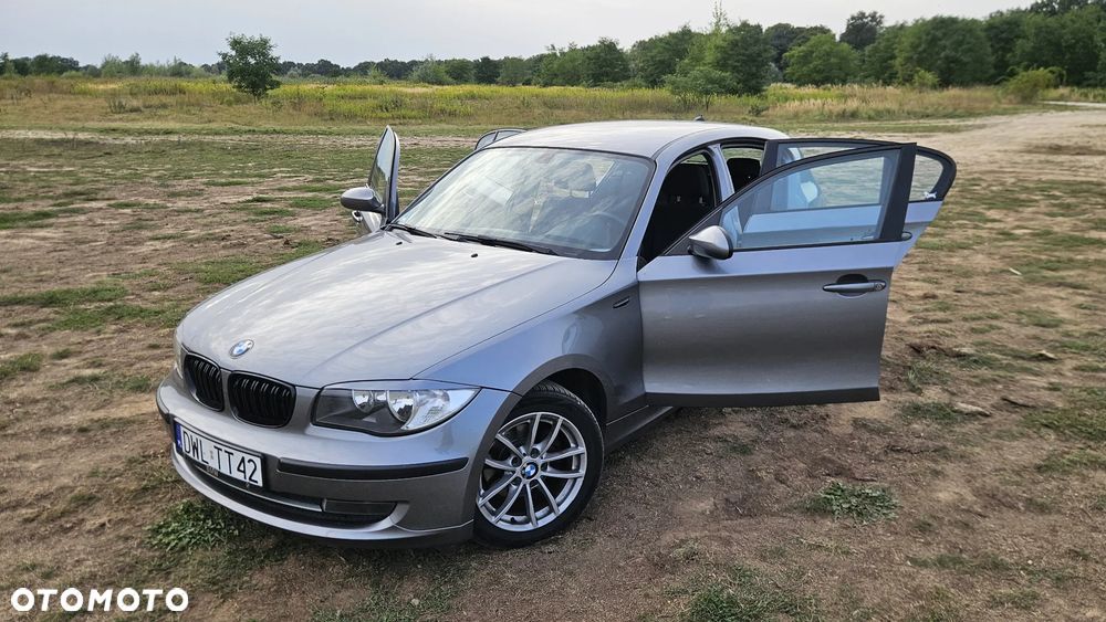 BMW Seria 1 - 32