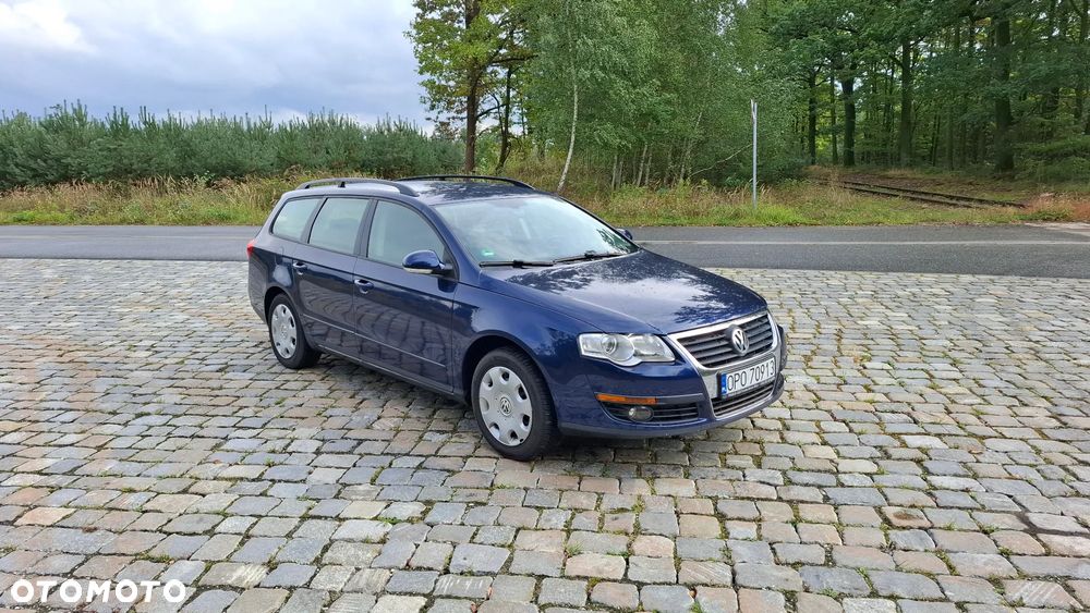 Volkswagen Passat 1.6 FSI Trendline - 12